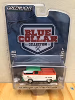 Skala 1/64 Volkswagen T2 79' "Turtle wax" "Blue Collar" från Greenlight