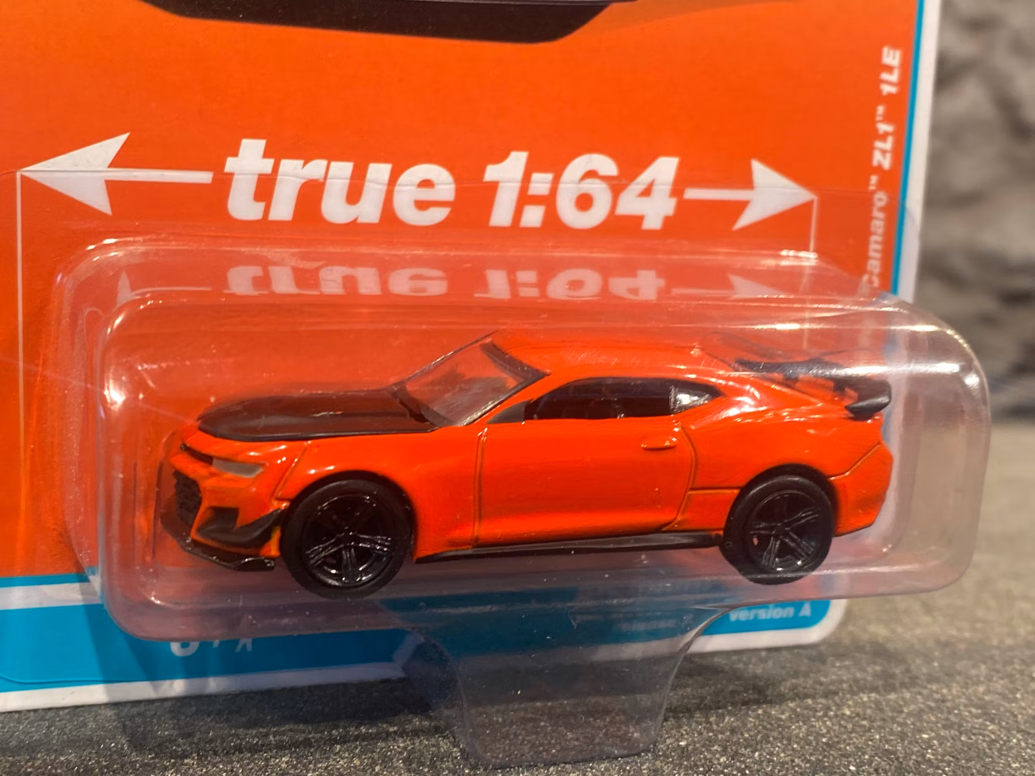 Skala 1/64 Chevy Camaro ZL1 1LE 19' fr AUTO WORLD Lim.Ed. Rel.2 Ver A
