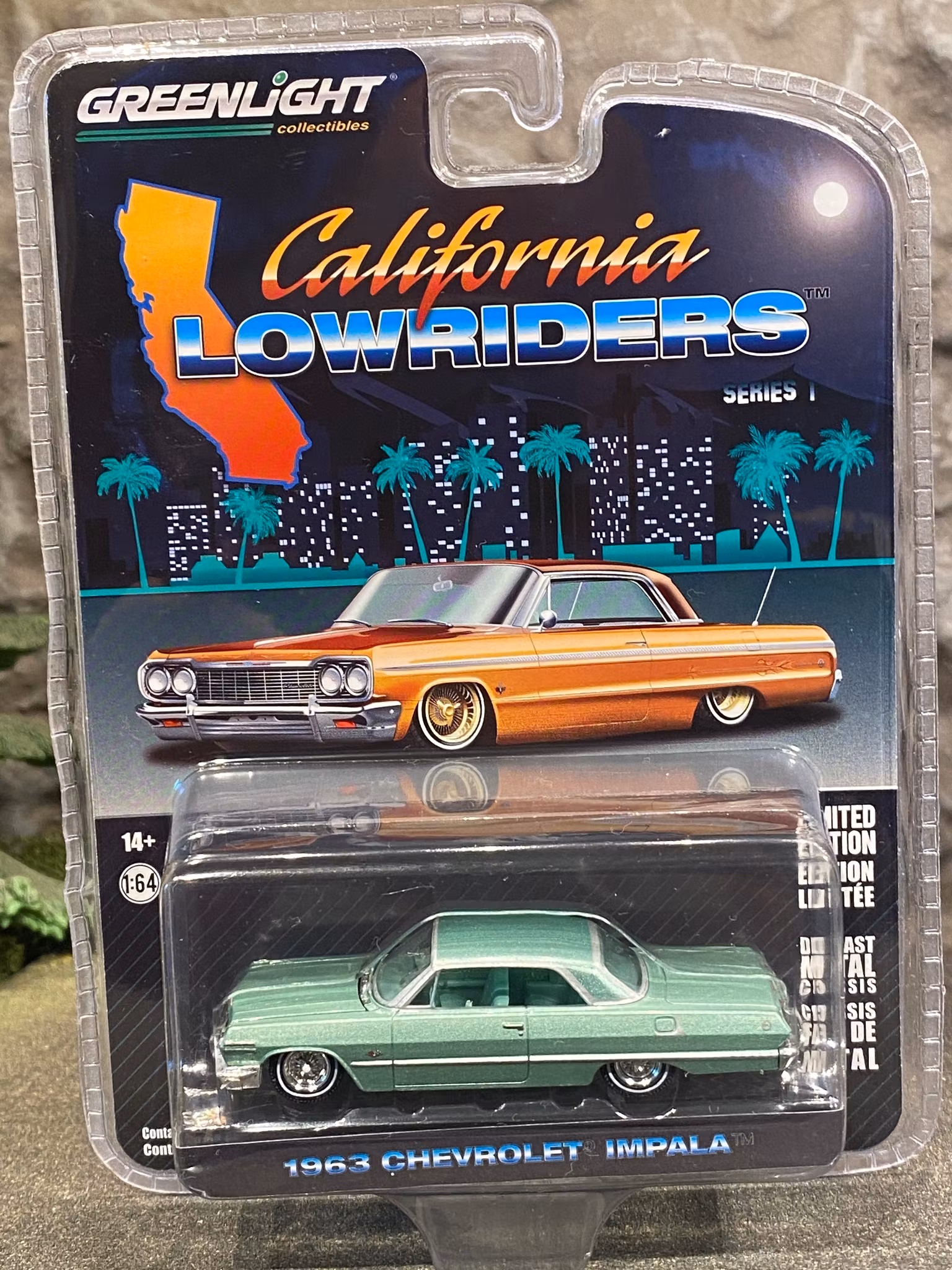 Skala 1/64 Chevrolet Impala 63' "California LowRiders" grön från Greenlight