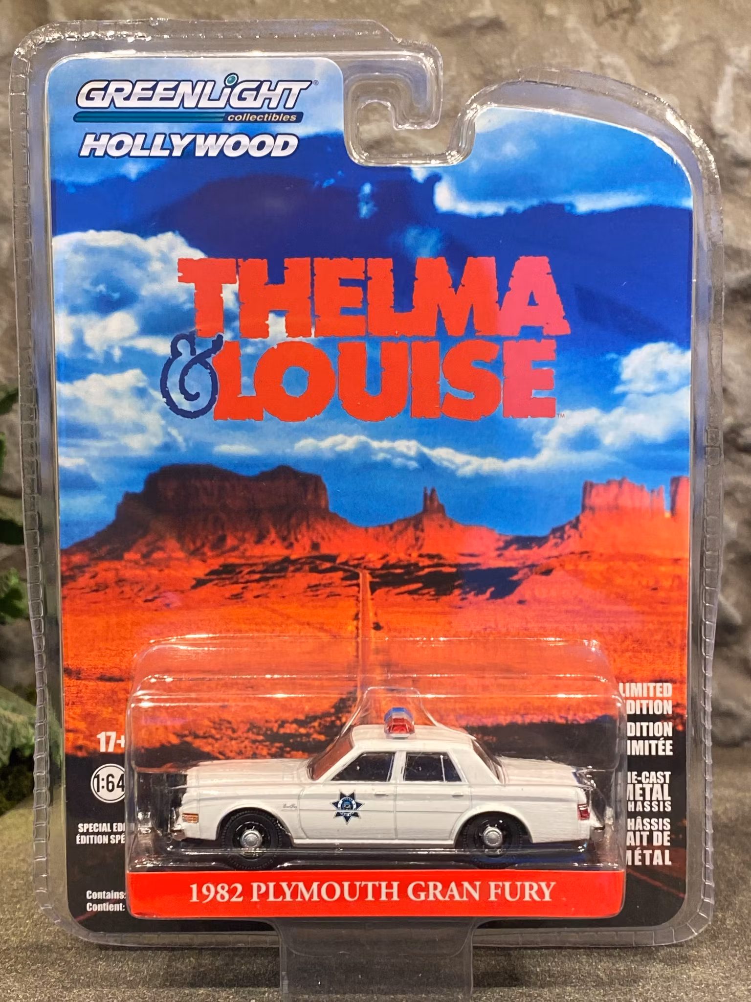 Skala 1/64 Plymouth Gran Fury 82' Sheriff "Thelma & Louise" fr Greenlight