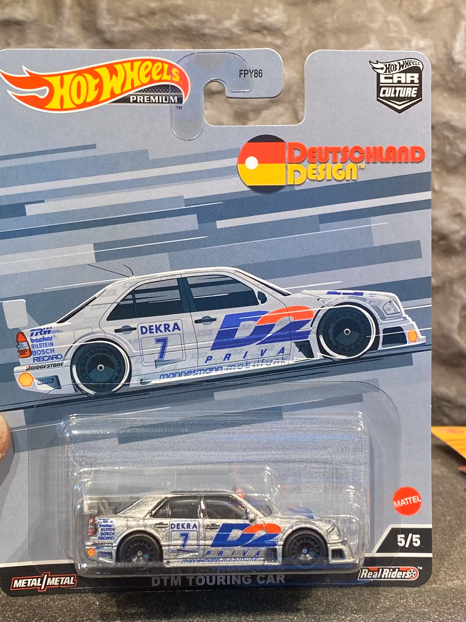 Skala 1/64 Hot Wheels PREMIUM Deutschland Design:  AMG Mercedes C-class DTM 94'