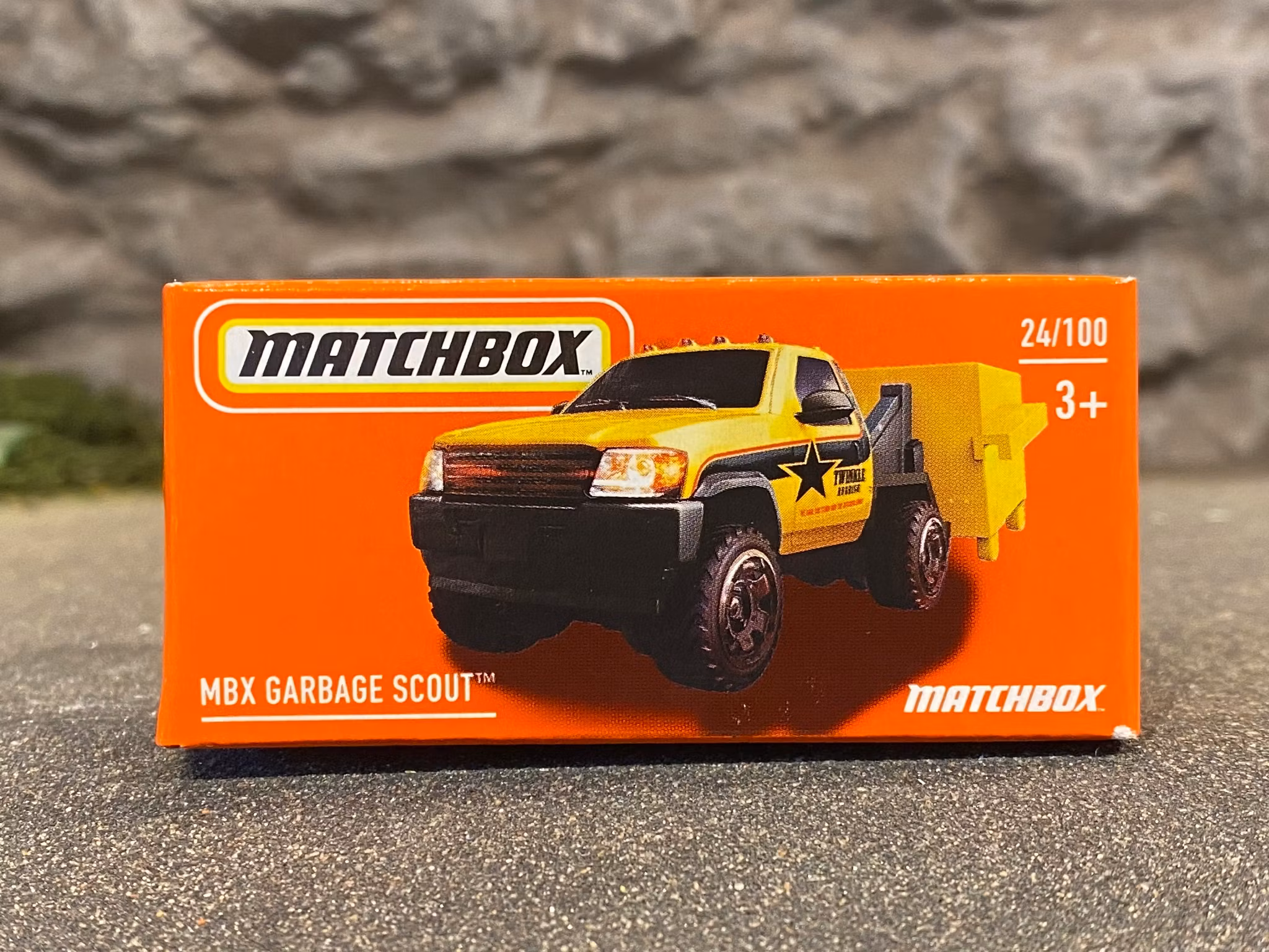 Skala 1/64 Matchbox -  MBX Garbage Scout