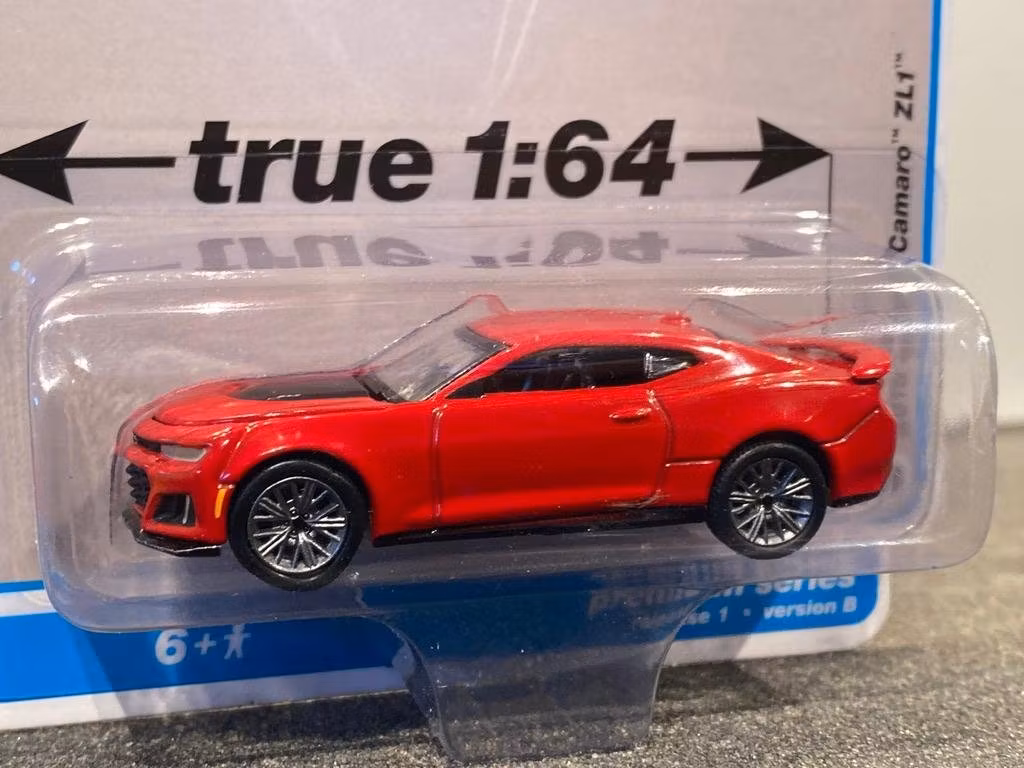 Skala 1/64 Chevy Camaro ZL1 18' fr AUTO WORLD Lim.Ed. Rel.1 Ver B
