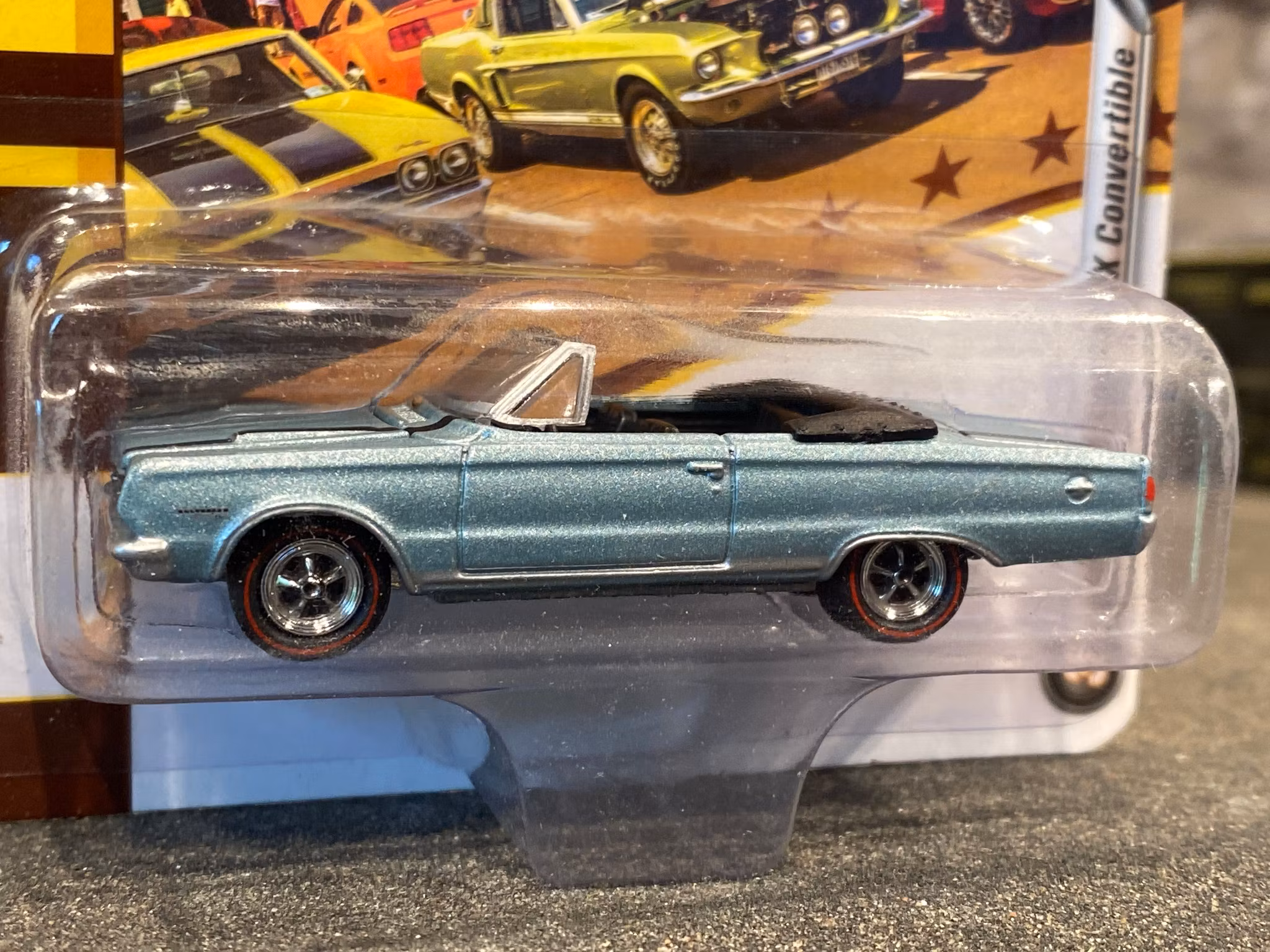 Skala 1/64 Plymouth 67' Convertable "Cars N' Cofee" fr Johnny Lightning Lim ed.