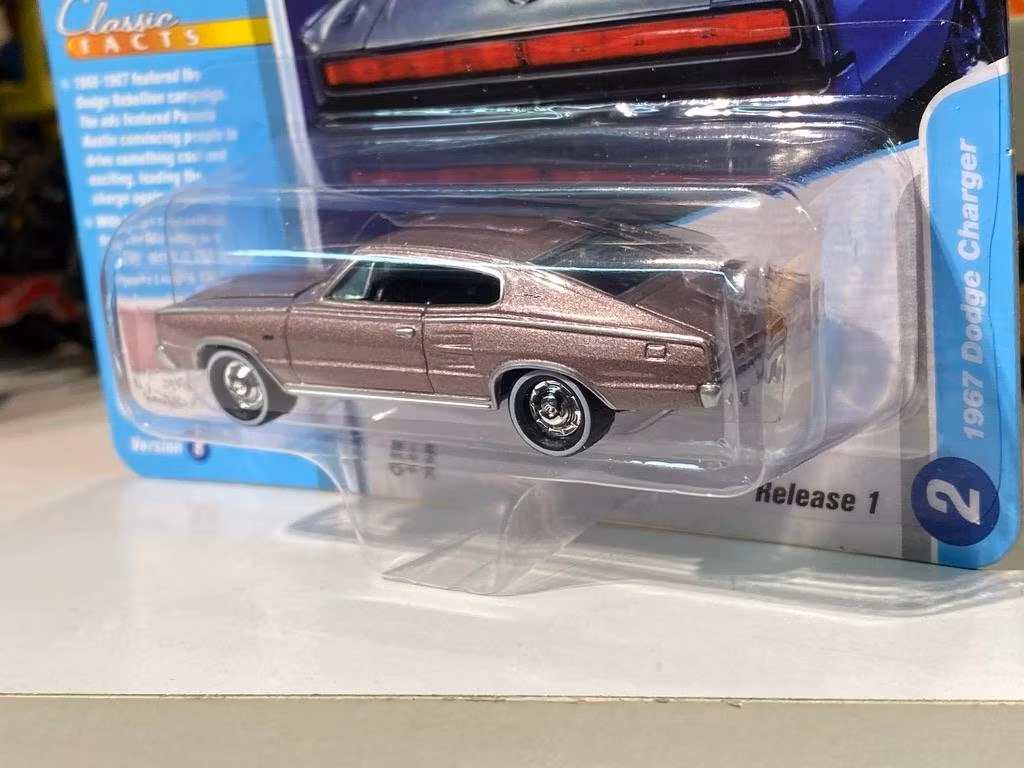 Skala 1/64 Dodge Charger 67' f Johnny Lightning