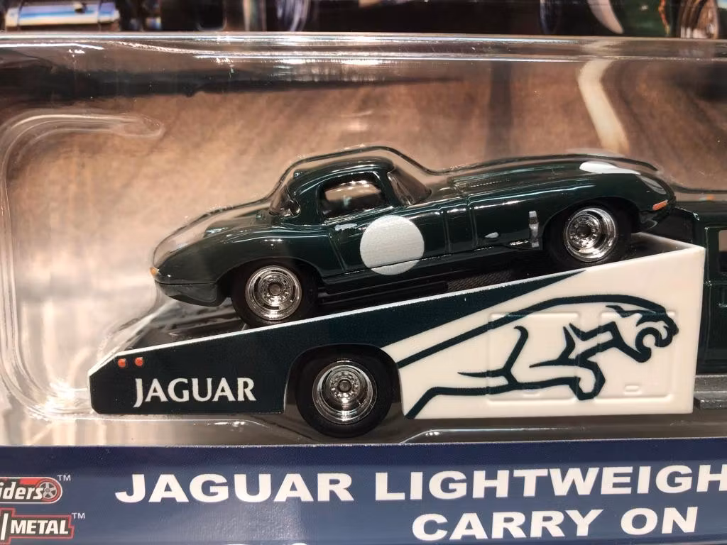 Skala 1/64 Hot Wheels PREMIUM JAGUAR LIGHTWEIGHT E-TYPE #14 Team Transport