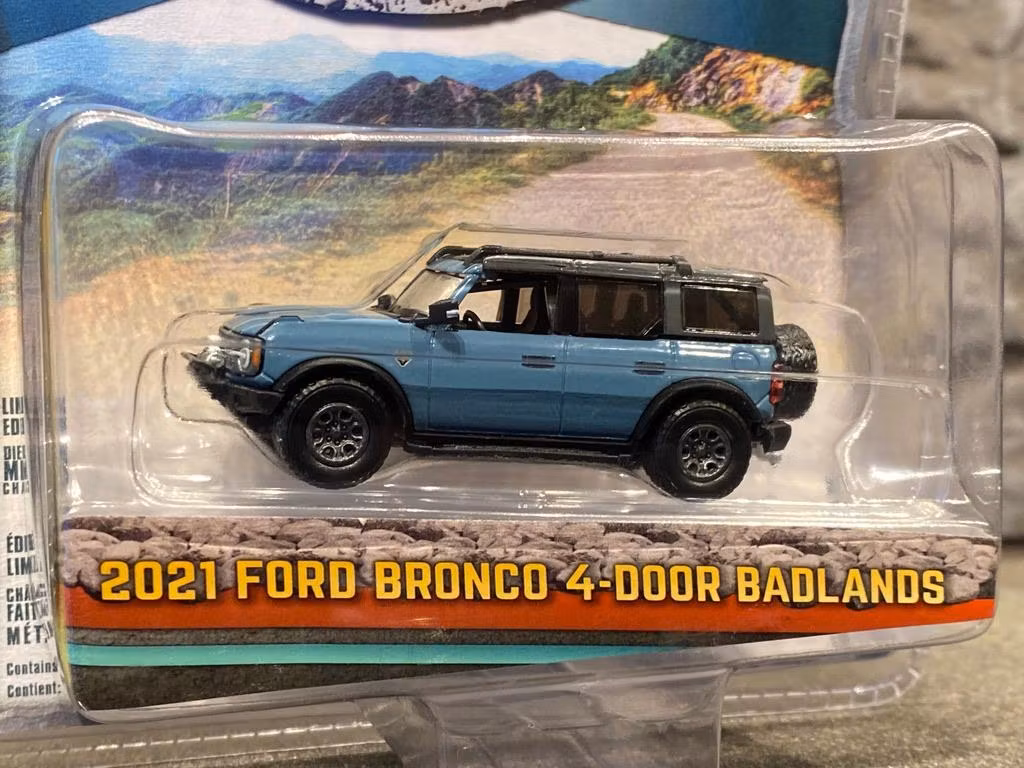 Skala 1/64 Ford Bronco 4D Badlands 21' "All-Terrain" från Greenlight