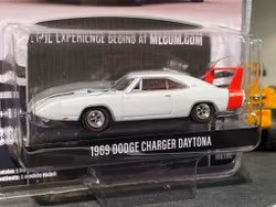 Skala 1/64 Dodge Charger Daytona 69' "Mecum auctions" från Greenlight