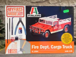 Skala 1/35 Fire Dept. Cargo Truck Hummer, Kit m verktyg från ITALERI