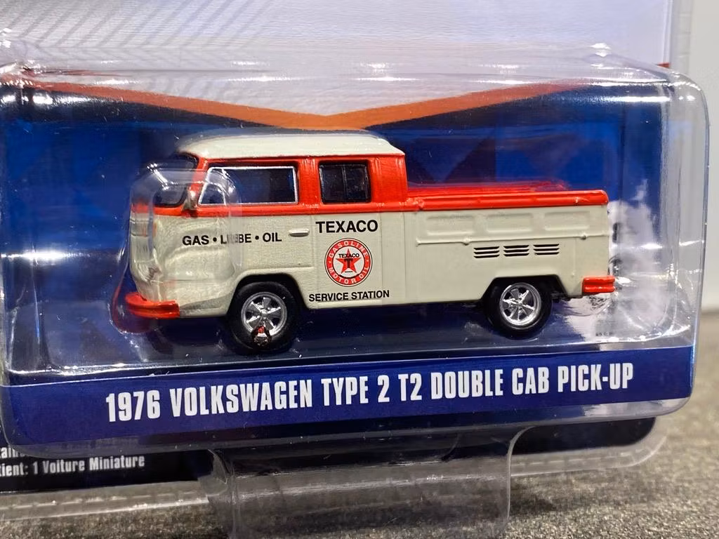 Skala 1/64 Volkswagen T2 Double Cab 76' "Texaco" Club V-DUB fr Greenlight