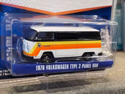 Skala 1/64 Volkswagen Typ 2 T2 Panel Van 76' "Armor All" Club V-DUB fr Greenlight