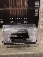 Skala 1/64 Nissan Patrol 70' "Black Bandit Collection" från Greenlight