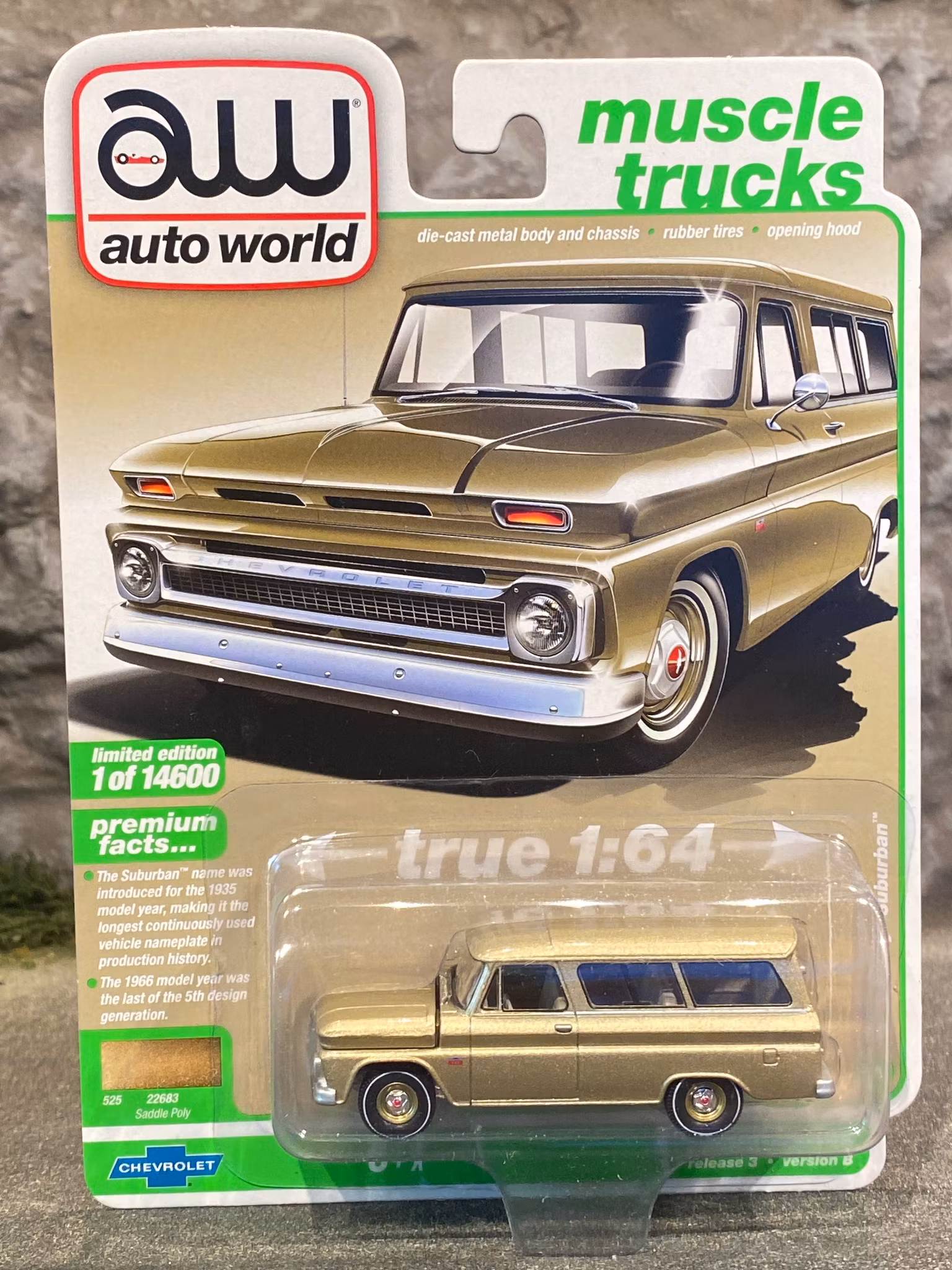 Skala 1/64 Chevy Suburban 66' fr AUTO WORLD Lim. Ed. Rel. 3 Ver B