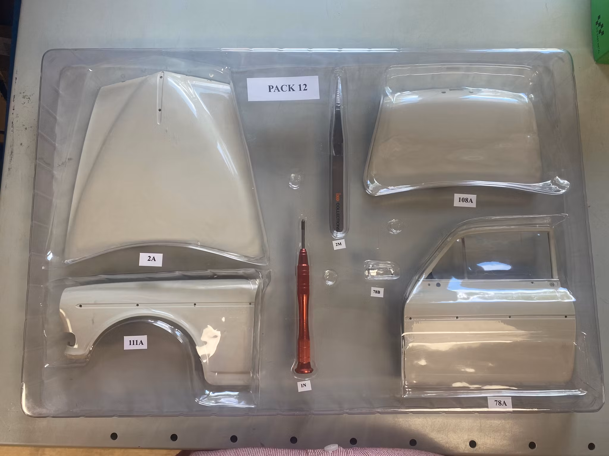 Skala 1/8 Volvo 122S Amazon in metal, w light, etc. fr Ixo Collections