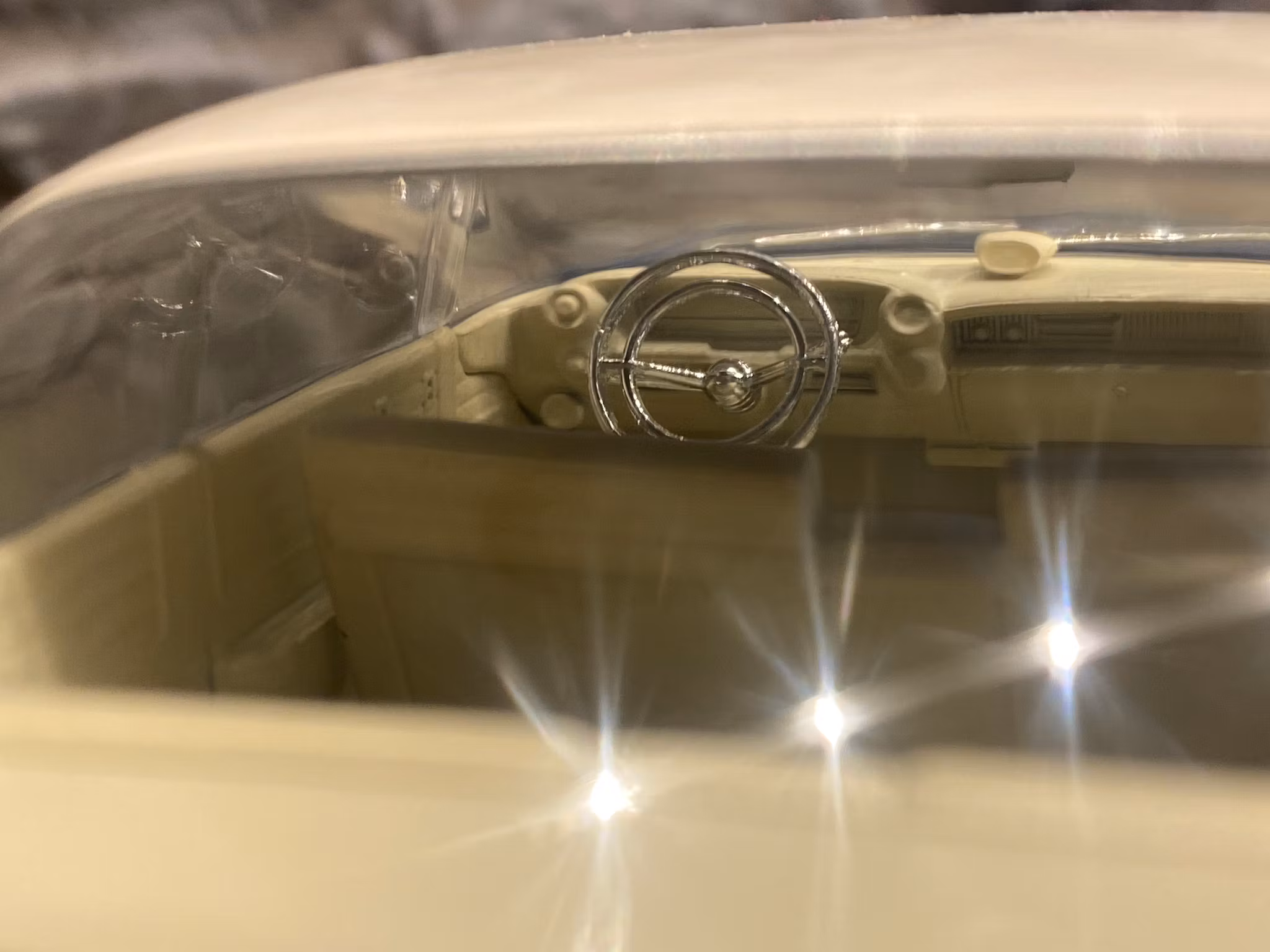 Skala 1/24 Cadillac Eldorado från WhiteBox