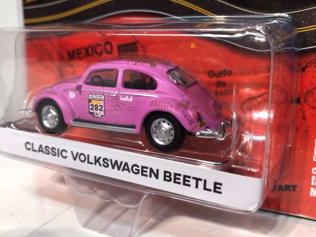 Classic Volkswagen Beetle Typ 1 Bubbla Rally Panamericana i 1/64 från Greenlight