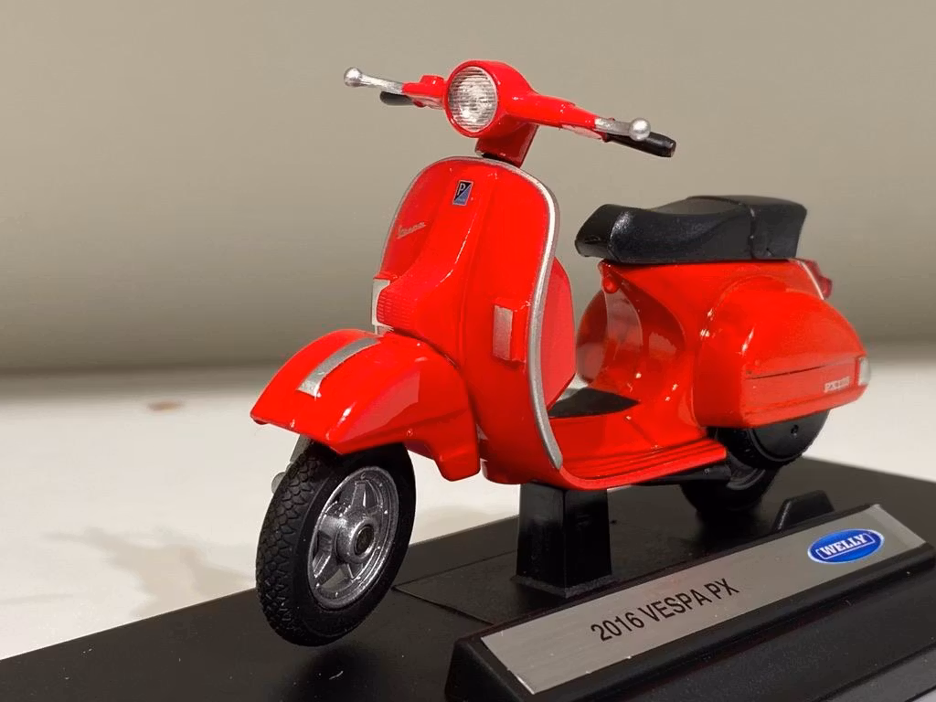 Skala 1/18 Motorcykel VESPA PX 2016 fr Welly Collection