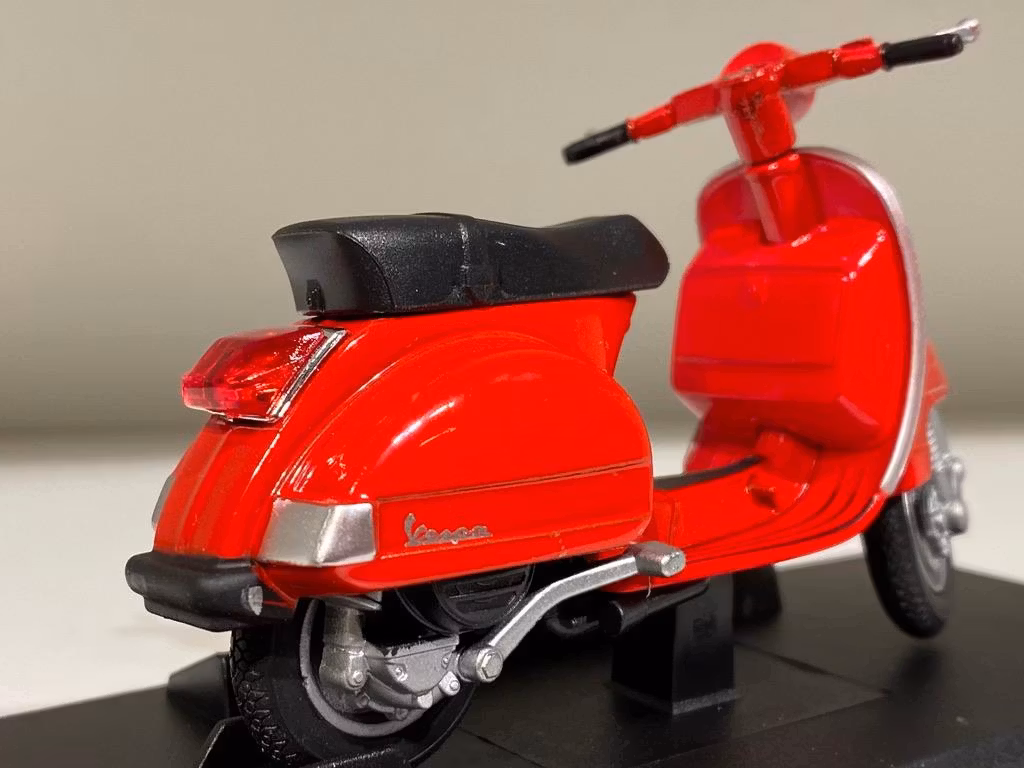 Skala 1/18 Motorcykel VESPA PX 2016 fr Welly Collection