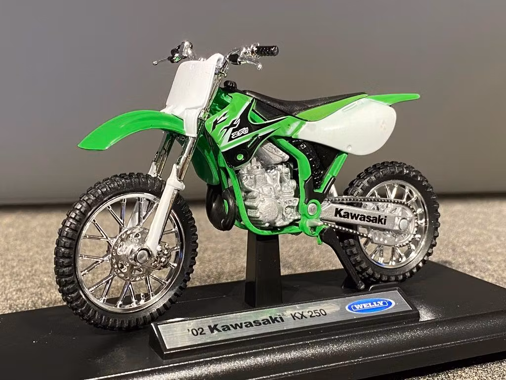 Skala 1/18 Motorcykel Kawasaki KX 250fr Welly Collection