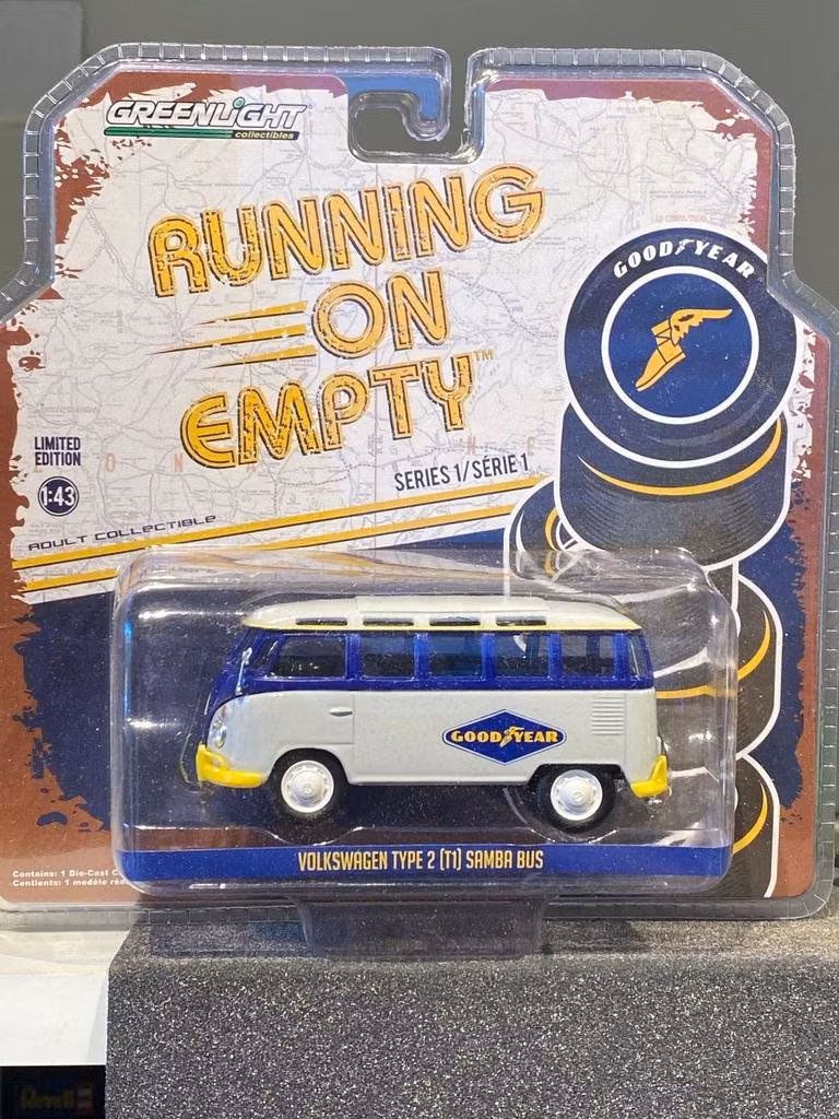 Skala 1/43 Volkswagen T1 Samba Buss "Good Year" "Running on empty" fr Greenlight