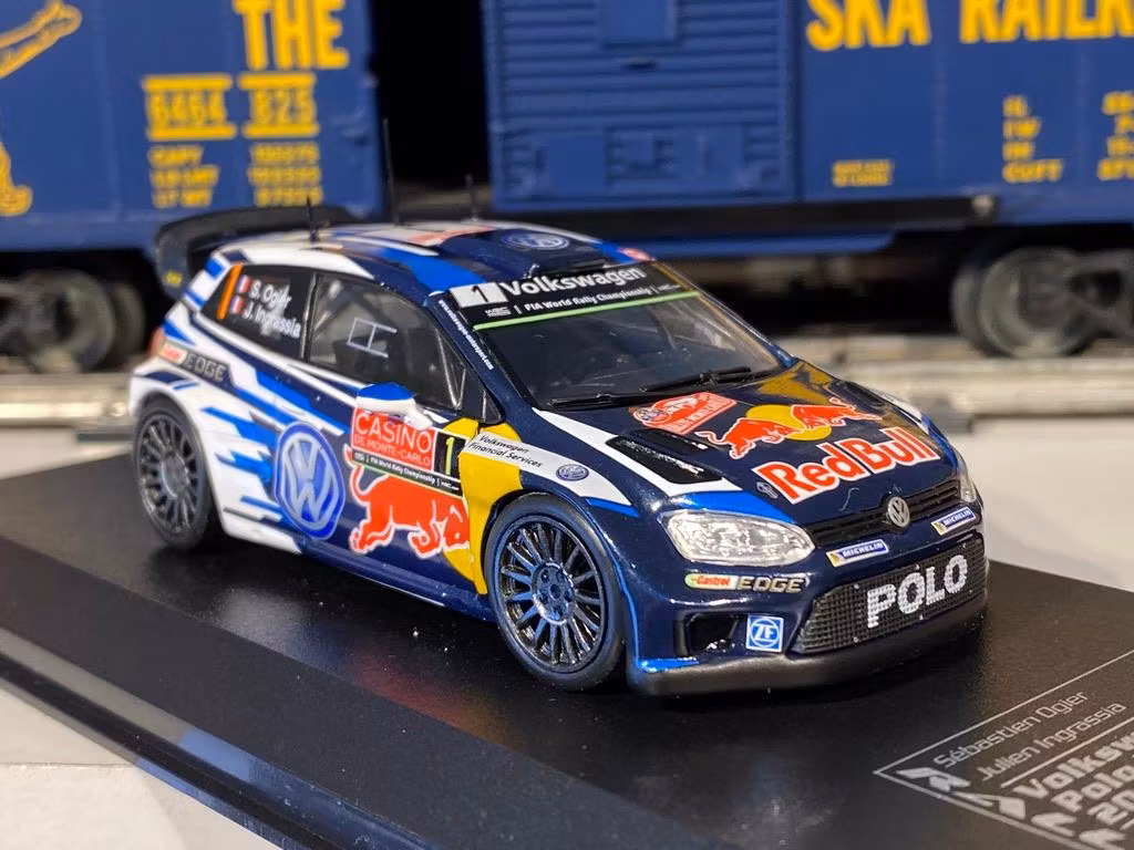 Skala 1/43 Snygg modellbil av Volkswagen Polo R WRC 2015 "Monte Carlo"