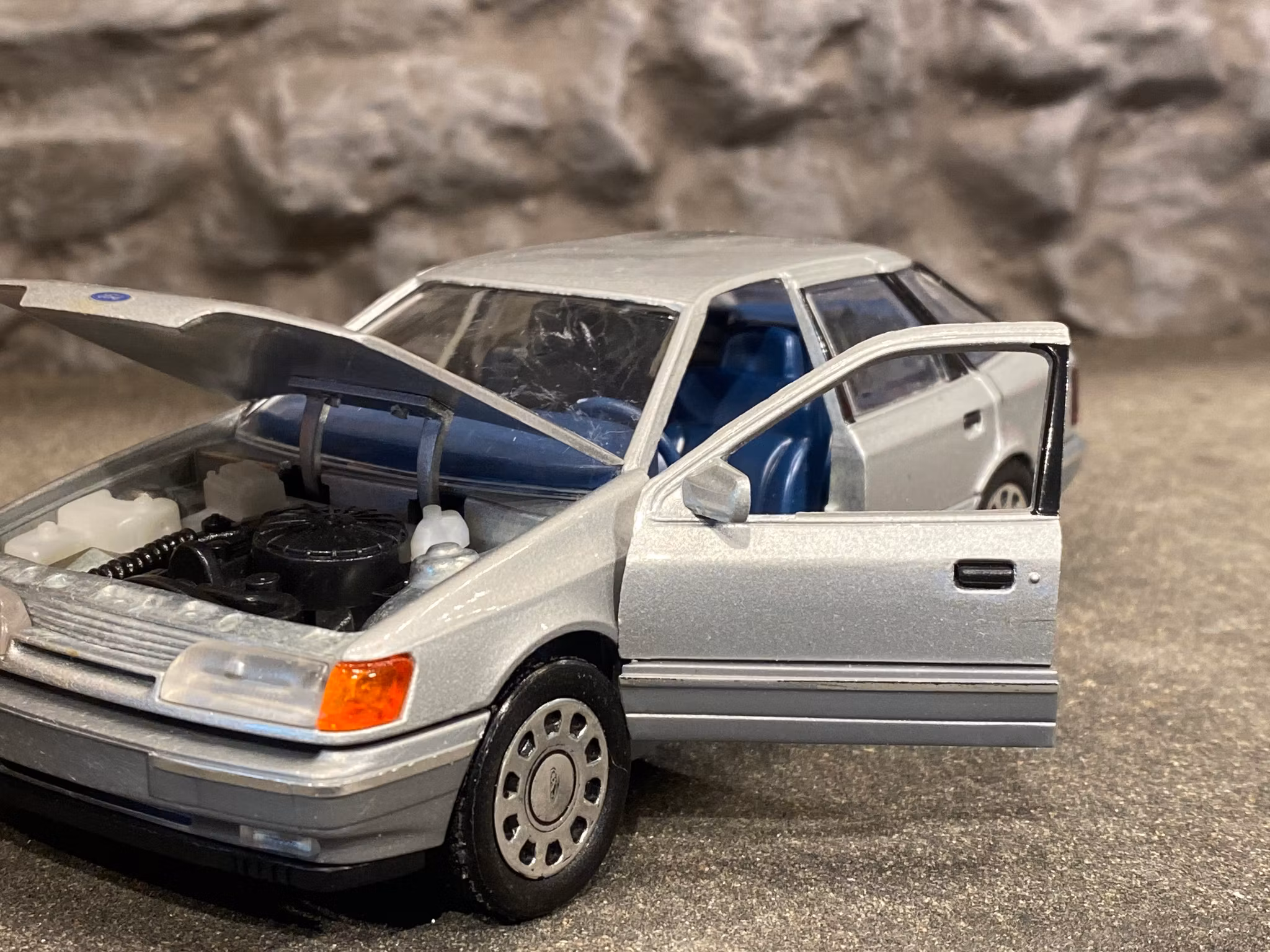 Skala 1/25: FORD Scorpio fr Shaback Modell