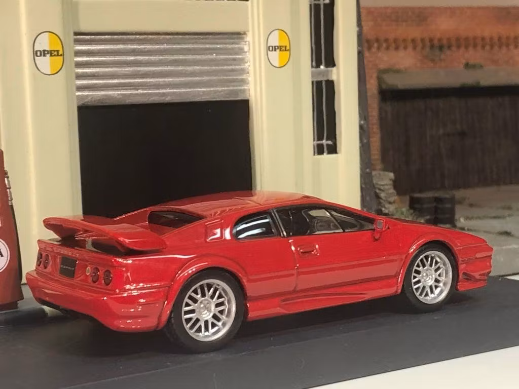 Skala 1/43, Lotus Esprit V8 från Dagostini