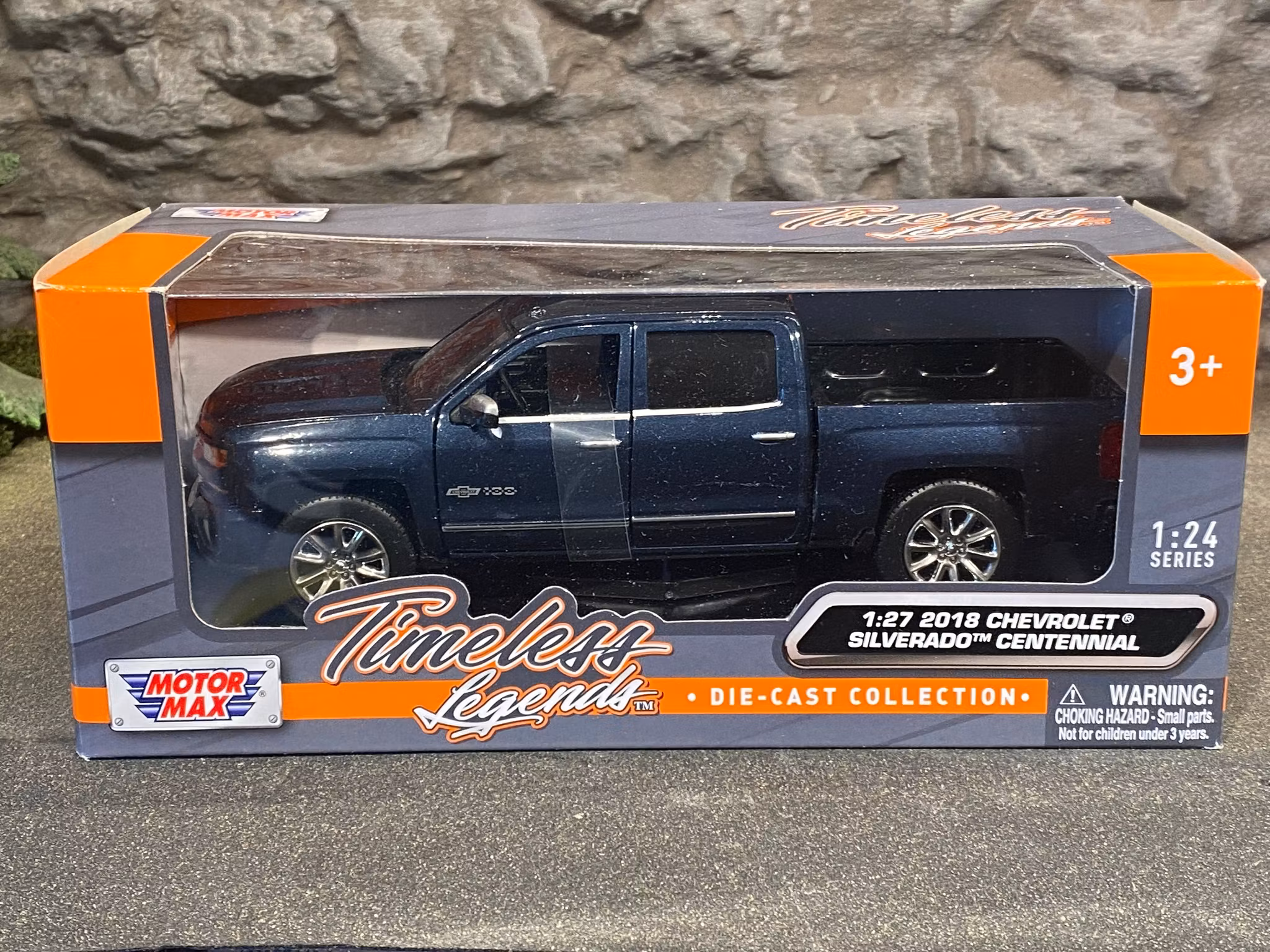 Skala 1/27 2018 Chevrolet Silverado Centennial Edition fr Motor Max