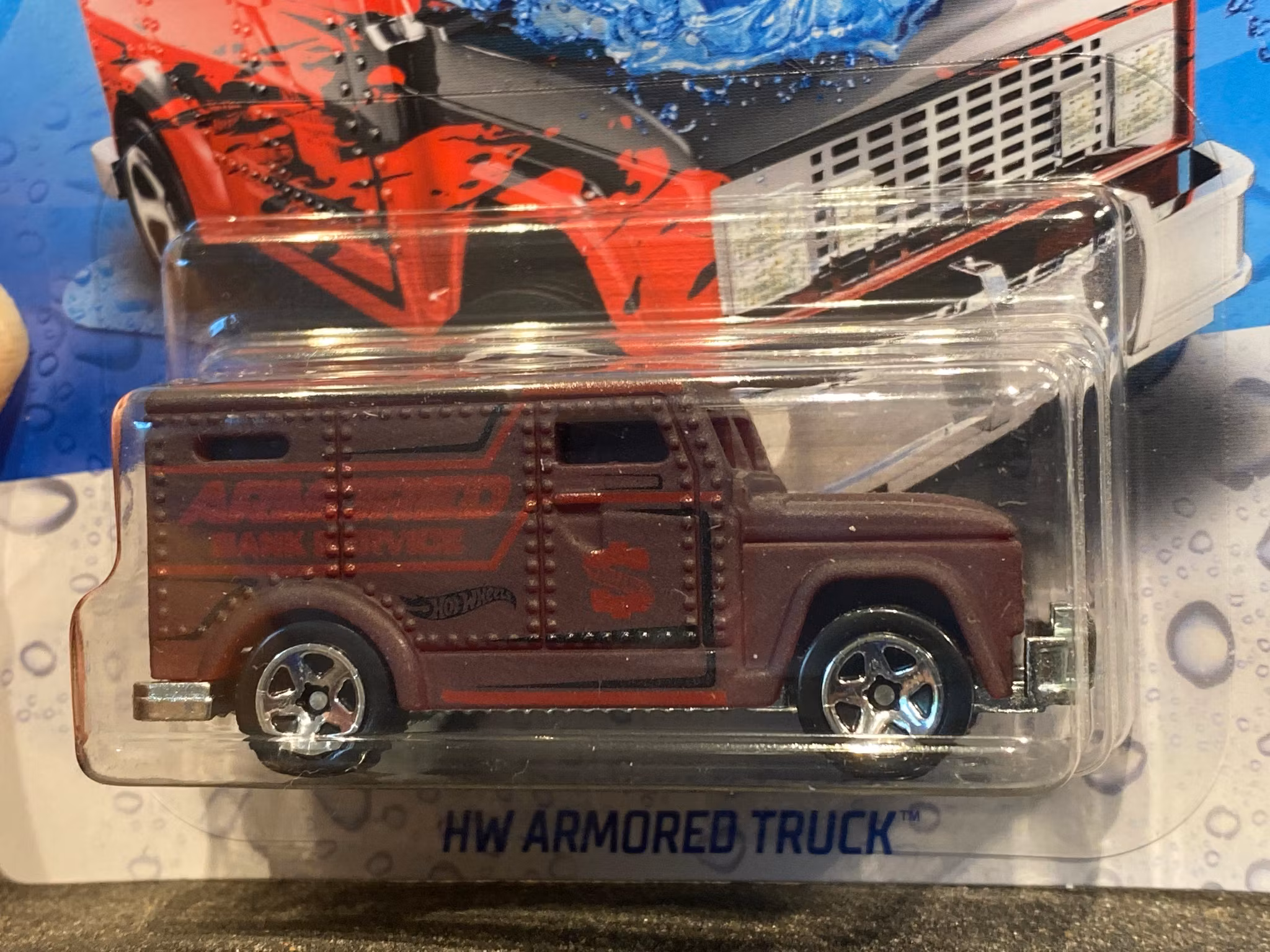 Skala 1/64 Hot Wheels - Color Shifters: HW Armoured Truck