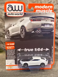 Skala 1/64 Chevy Camaro ZL1 2019' fr AUTO WORLD Lim.Ed. Rel.4 Ver B