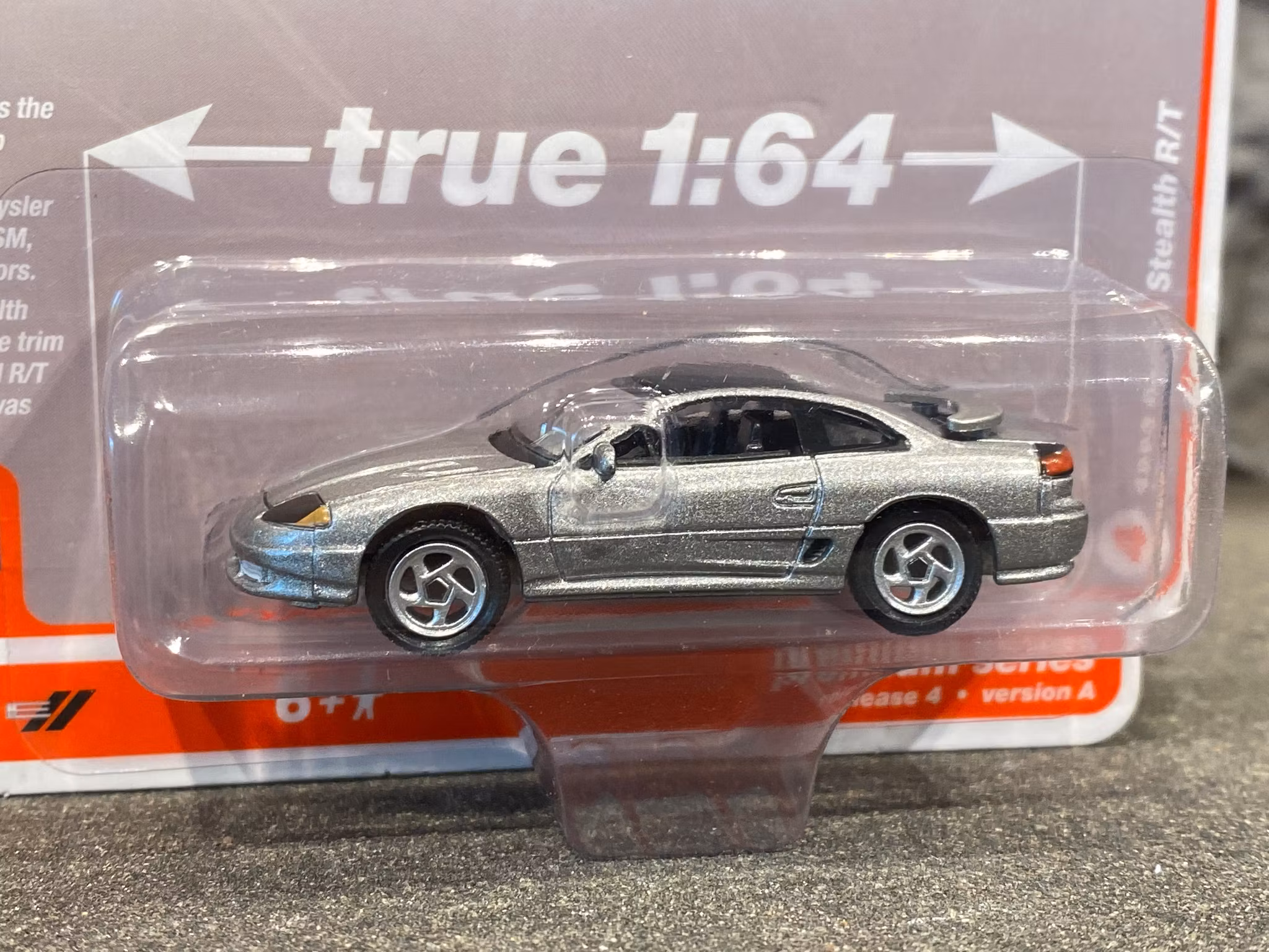 Skala 1/64 Dodge Stealth R/T 93 ' fr AUTO WORLD Lim.Ed. Rel.4 Ver A