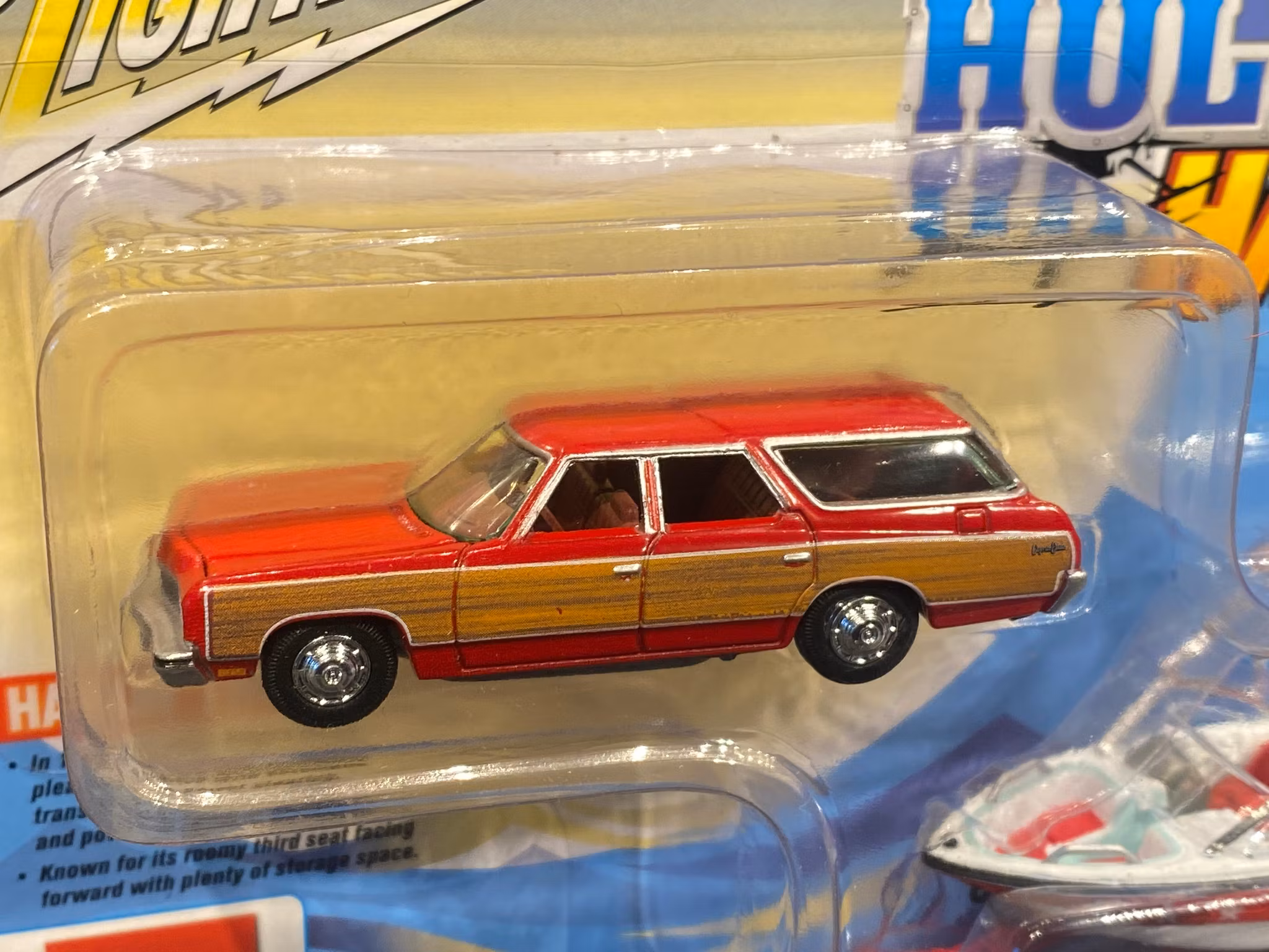 Skala 1/64 Chevy Caprice 73' m Båt & Trailer "Hulls & Haulers" fr Johnny Lightning