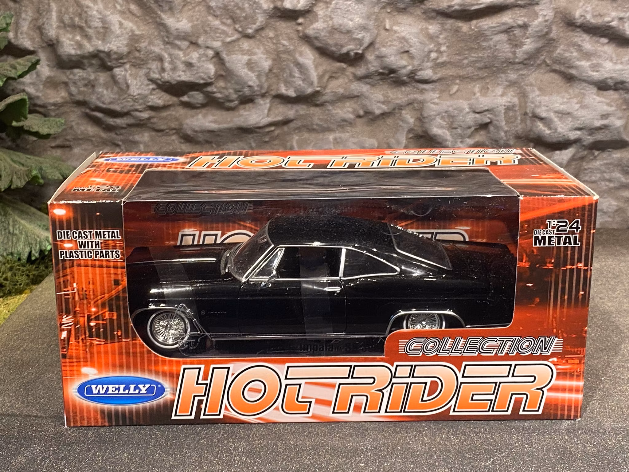 Skala 1/24: Chevrolet Impala SS 396 65', Svart fr Welly Hotrider Collection