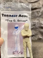 Skala 1/24 Driver - Omålad figur i plast från Scale Production