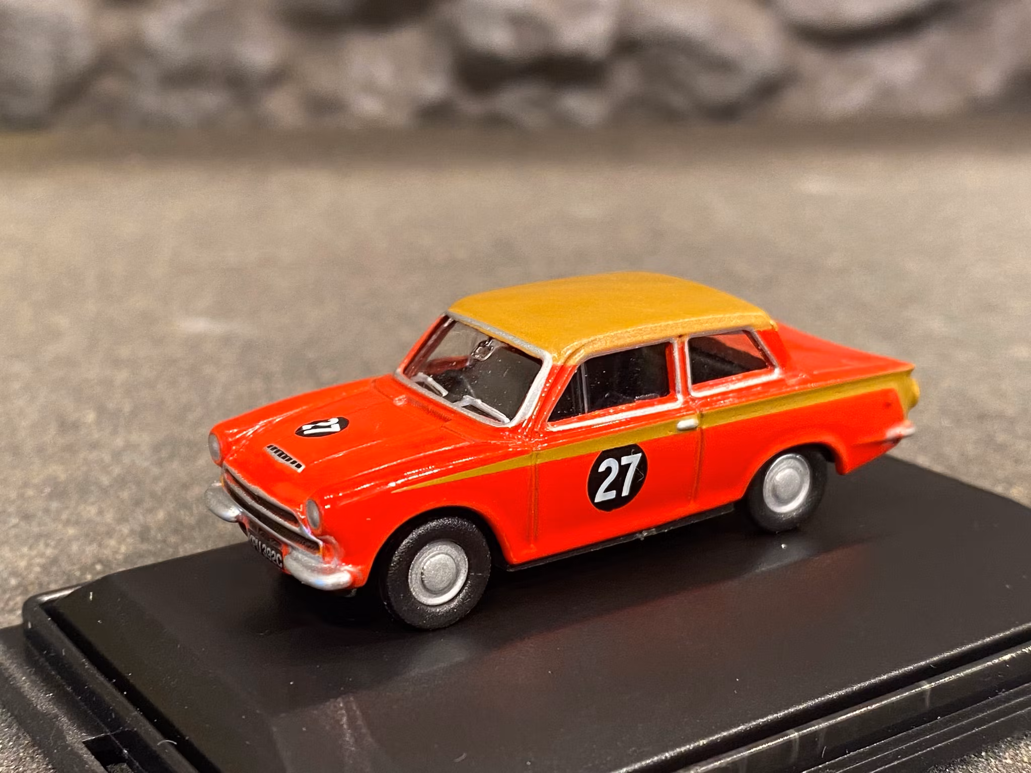 Skala 1/76 Ford Cortina Mk 1 från Oxford