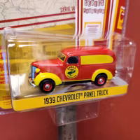 Skala 1/64 Chevrolet Panel Truck Shell 1939 - Running on Empty fr Greenlight