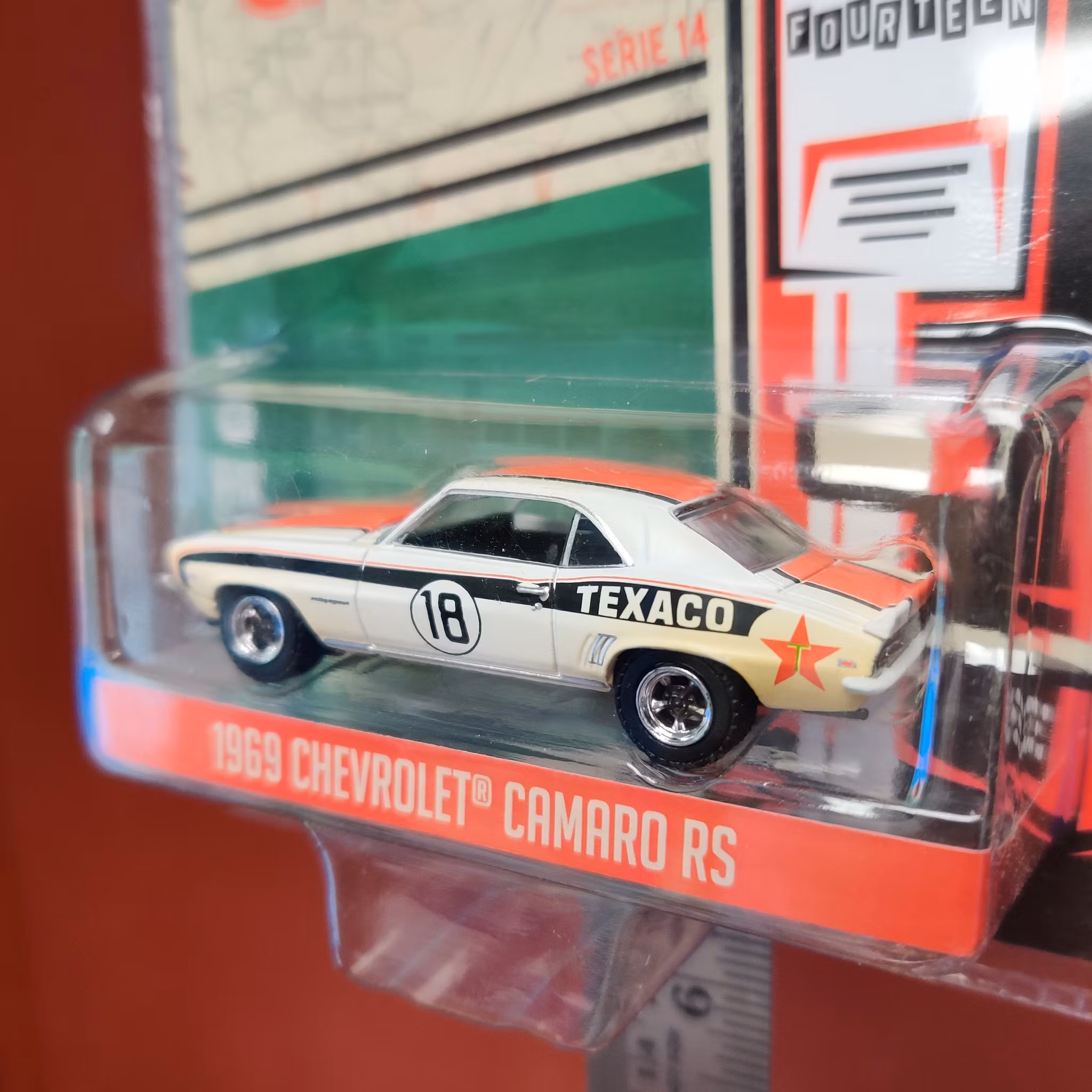 Skala 1/64 Chevrolet Camaro RS 69' Texaco - Running on Empty fr Greenlight