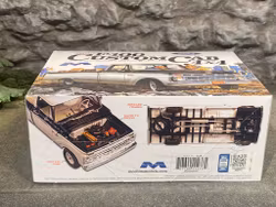 Skala 1/25, 1966 Ford F-100 Custom cab 4x4, The Ford Pickup series fr Moebius