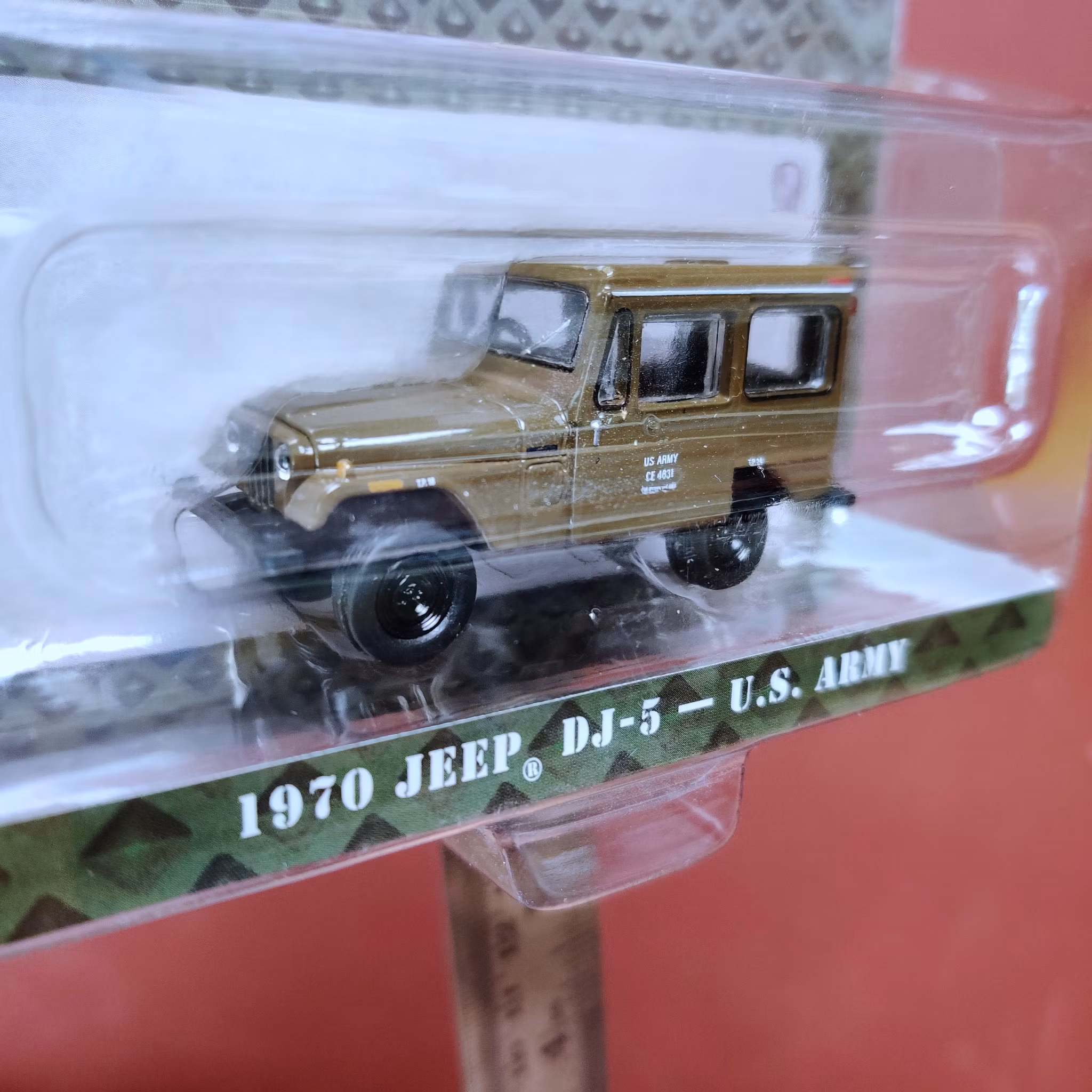 Skala 1/64 Jeep DJ-5 U.S. Army "Battalion 64" ser.1 från Greenlight
