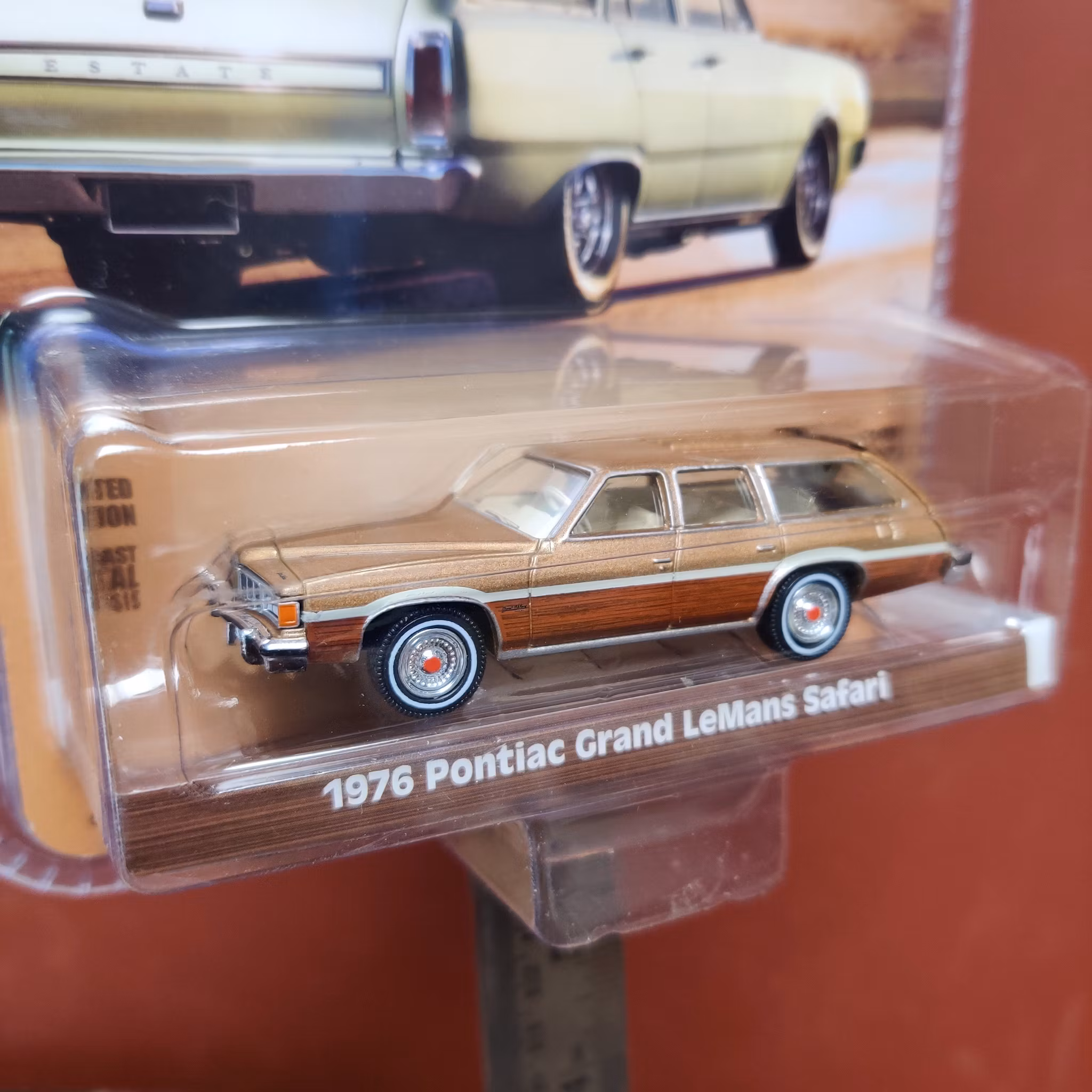 Skala 1/64 Pontiac Grand LeMans Safari 76' Estate Wagon ser.7 fr Greenlight