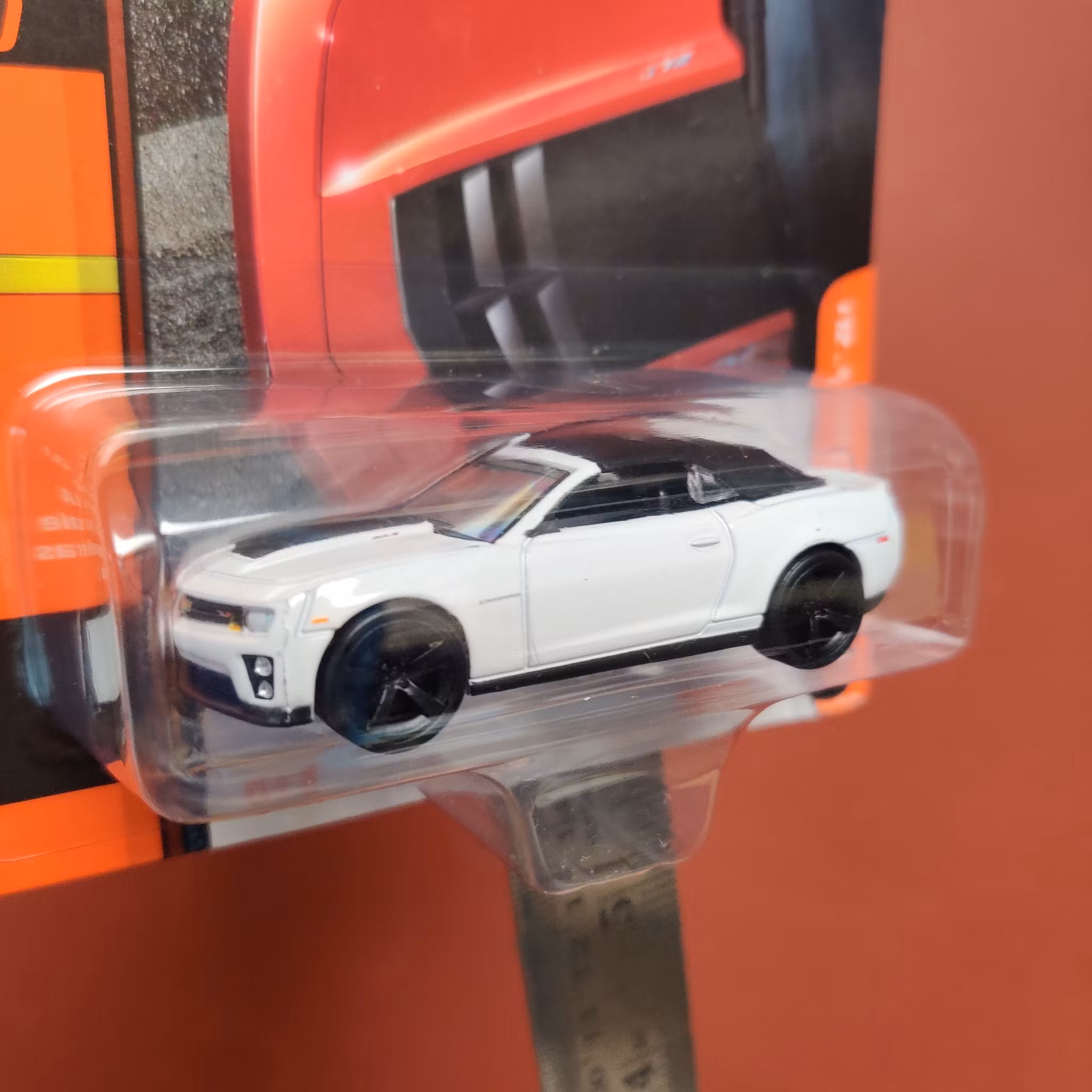 Skala 1/64 - Chevy Camaro ZL1 13' Rel.1 ver.B från Johnny Lightning