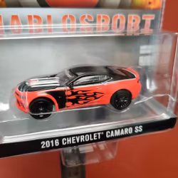 Skala 1/64 Chevrolet Camaro SS 16' DiabloSport från Greenlight Exclsive