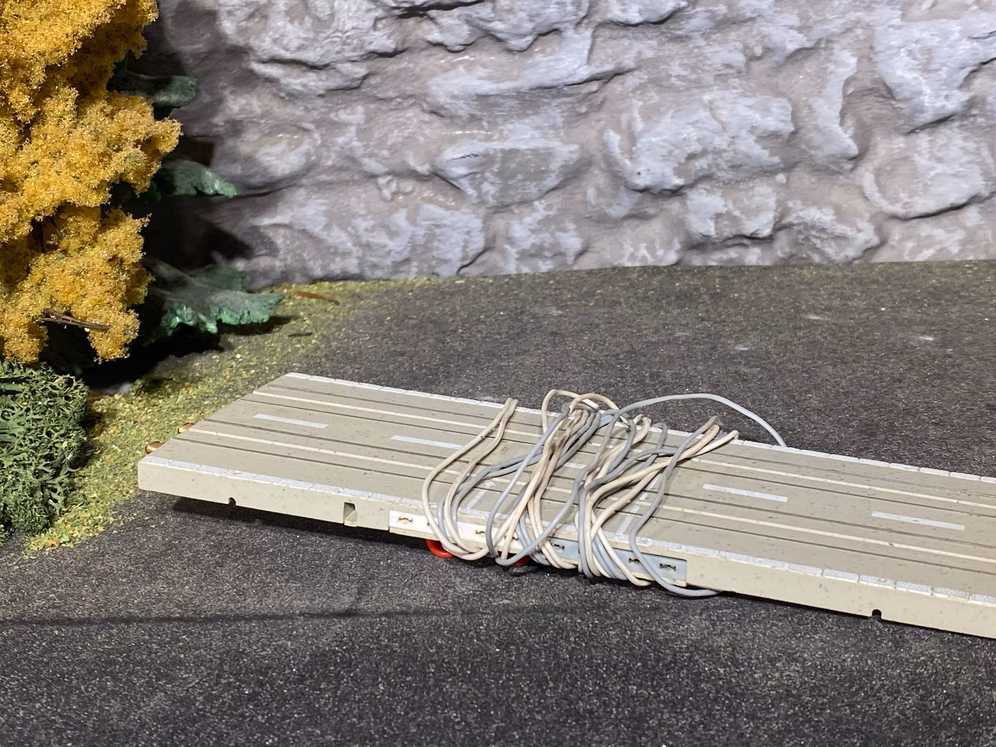 Bandel till Faller Bilbana: Art.nr. 412001, Start-Raka ca 20 cm, behöver översyn.