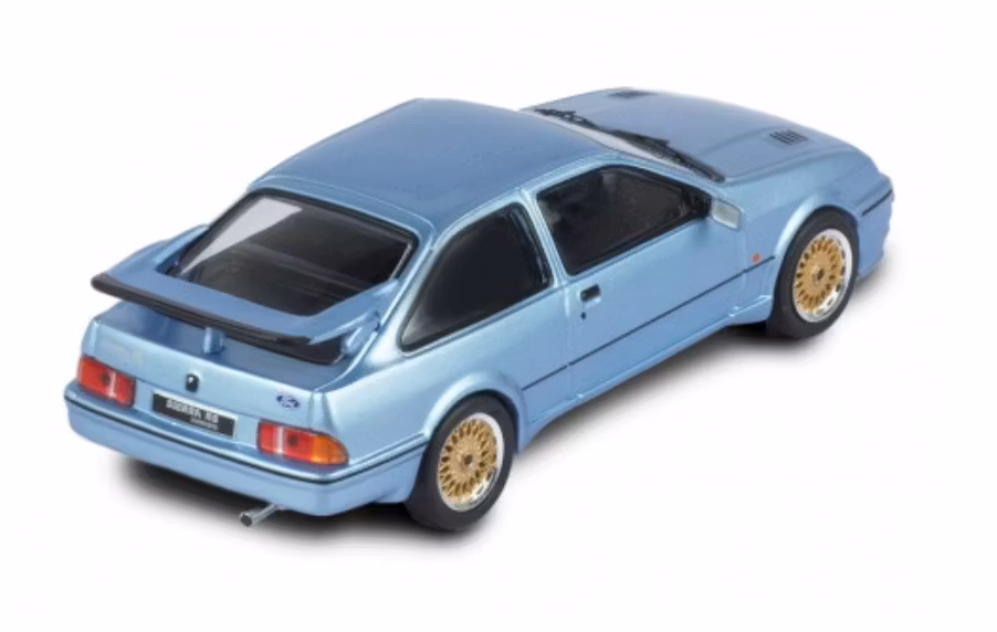 Skala 1/43 FORD SIERRA RS COSWORTH 1987 Ljusblå/grå metallic fr IXO Models