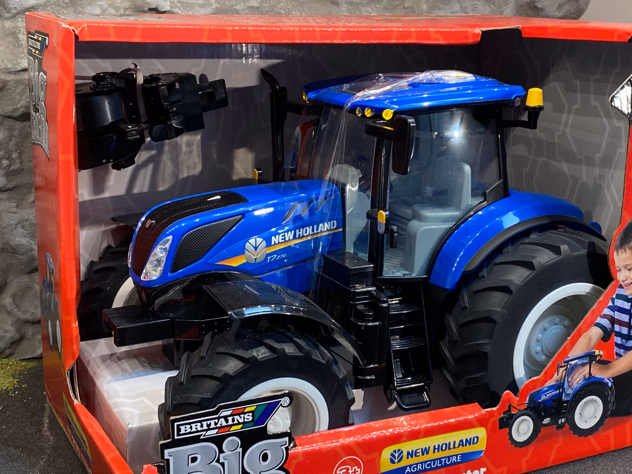 Skala 1/16 Traktor New Holland T7 270 m Ljud & Ljus från Britains