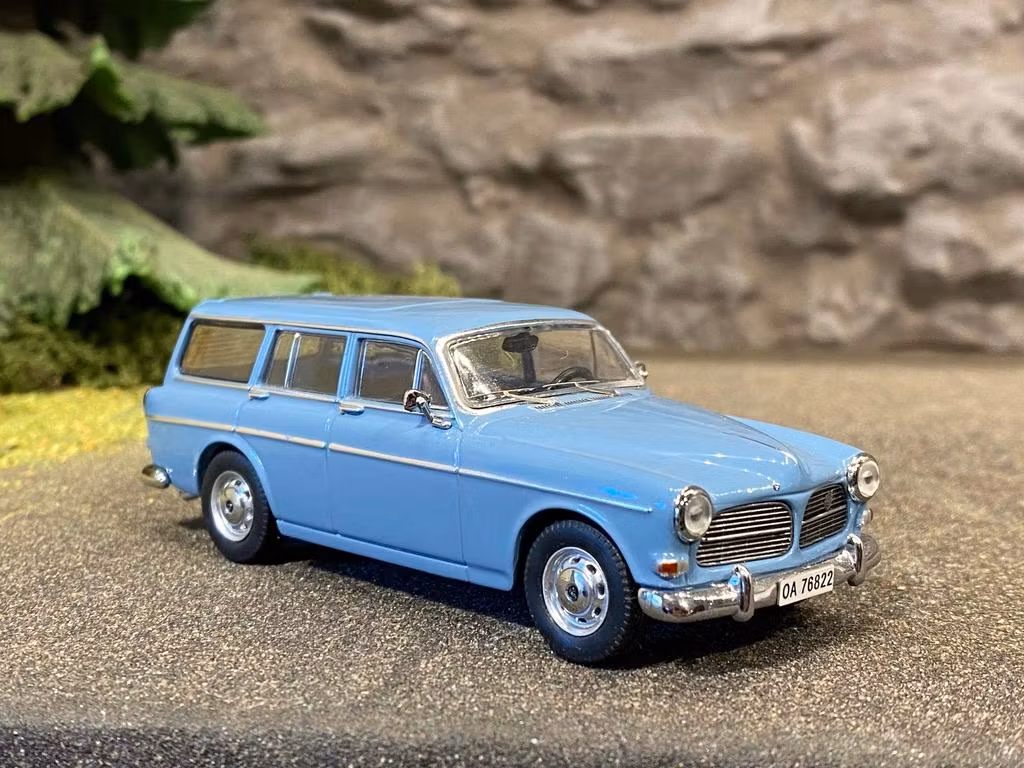 Skala 1/43 Exclusive: VOLVO 220 AMAZON 66' TRIPLE 9 Lim Edition, 1 of 1008 pcs