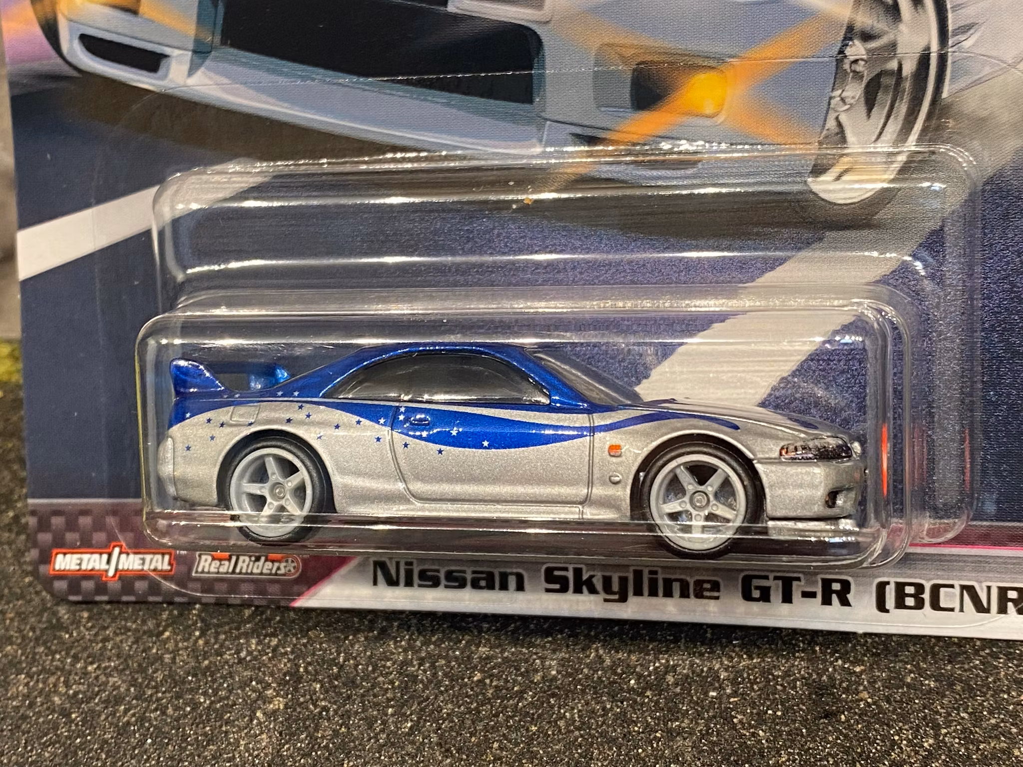 Skala 1/64 Hot Wheels Premium - Fast & Furious - Nissan Skyline GT-R (BCNR33)
