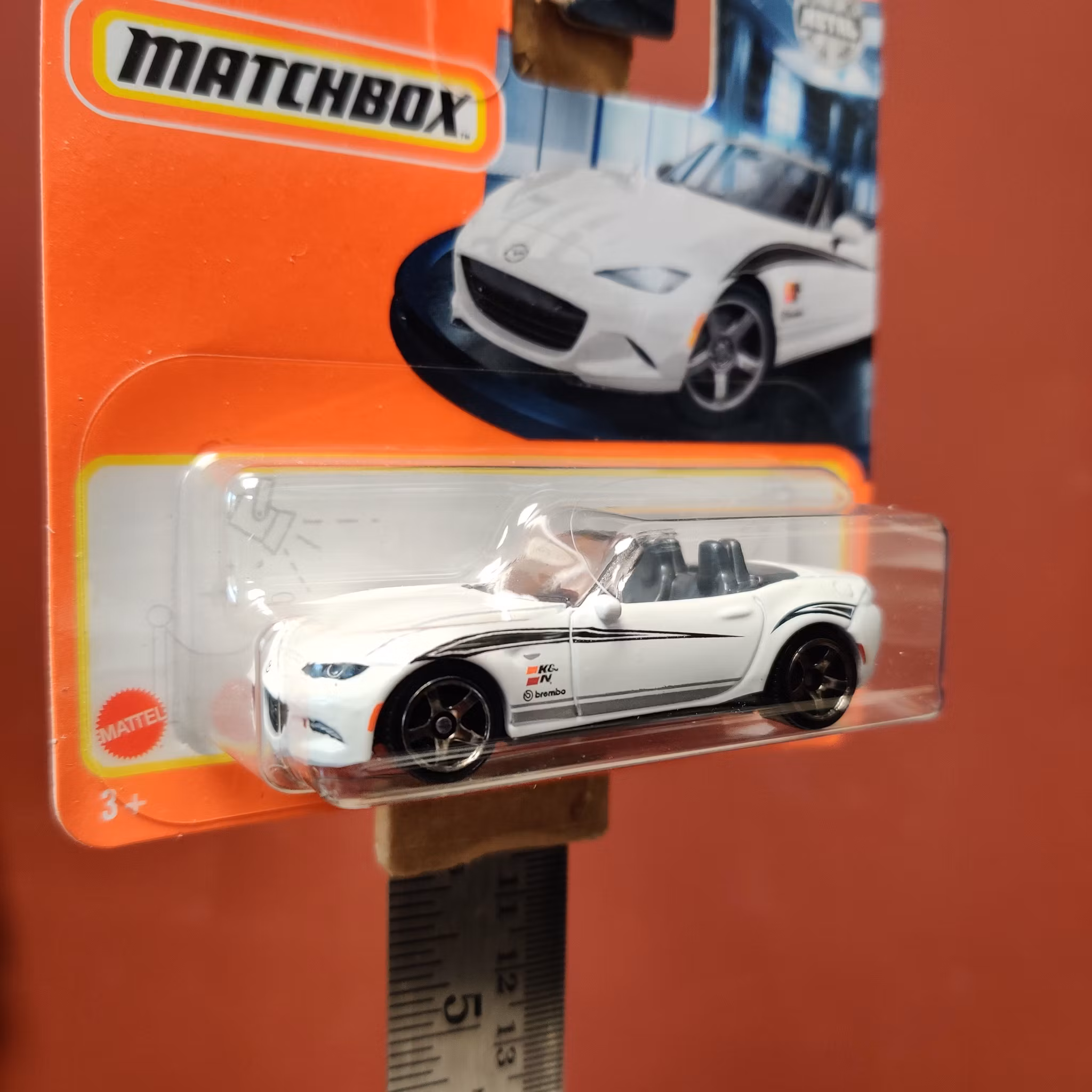Skala 1/64 Matchbox - MAZDA MX-5 Miata 2015