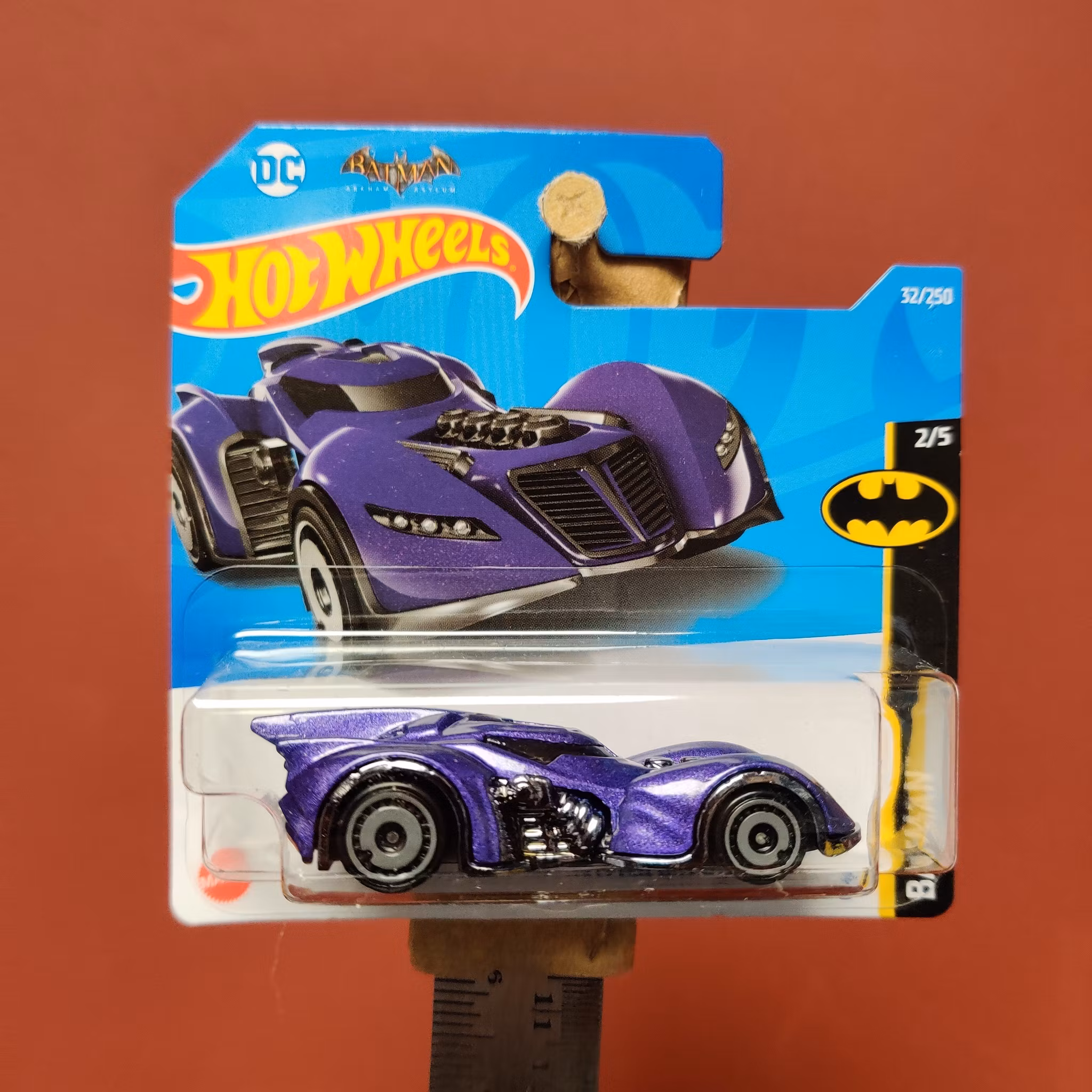 Skala 1/64 Hot Wheels, Batman Arkham Asylum Batmobile