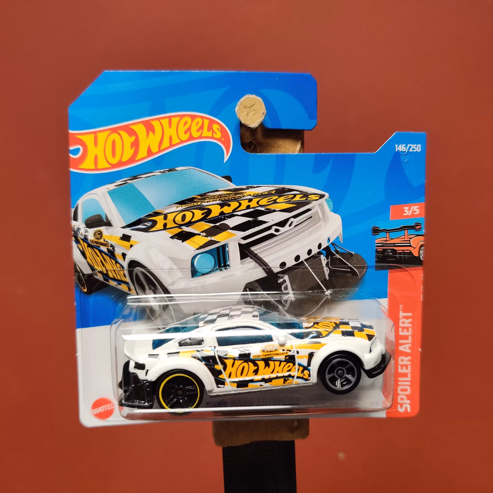 Skala 1/64 Hot Wheels, Ford Mustang 2005